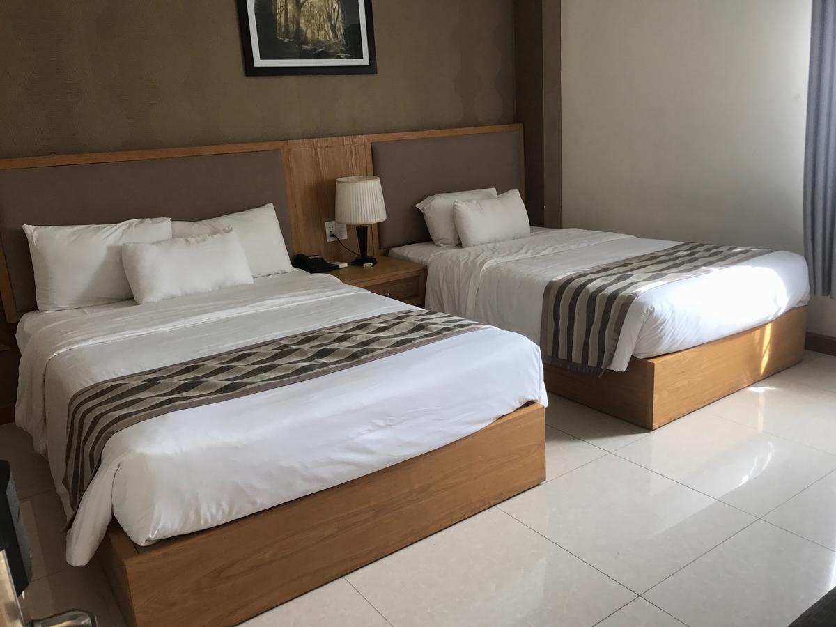 Elegant Hotel Pleiku Exterior photo